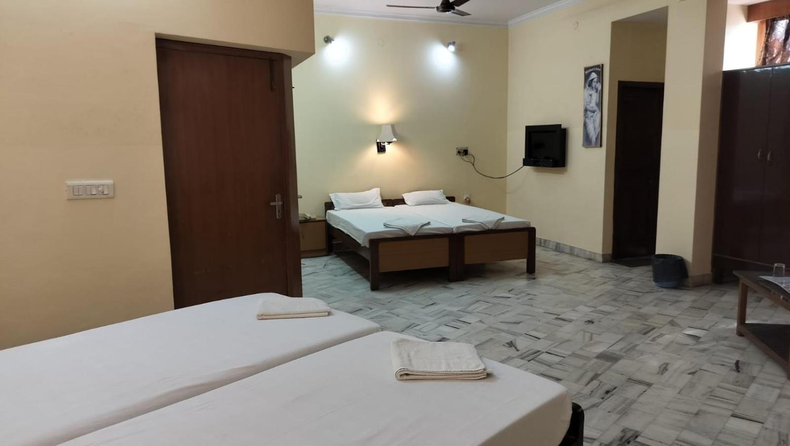 Sarnath Motel And Resort Varanasi Exterior foto